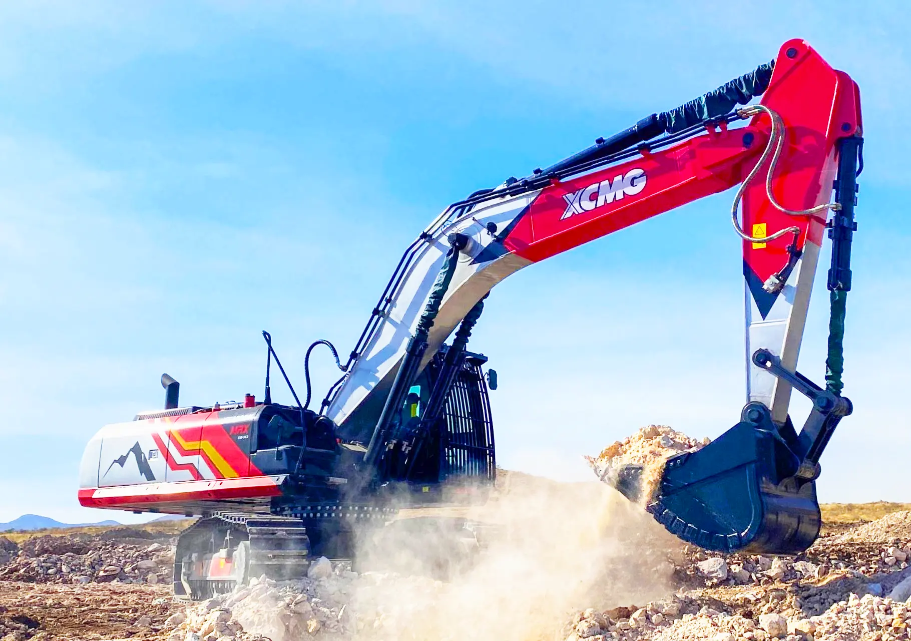 01 Excavadora XE380DK